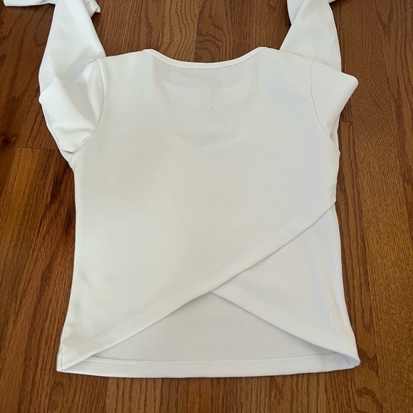 Workout top - Picture 3 of 4